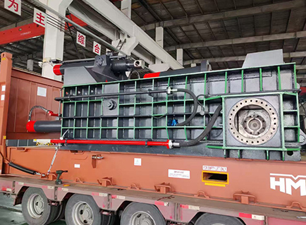 Envío de máquina empacadora hidráulica completado con éxito